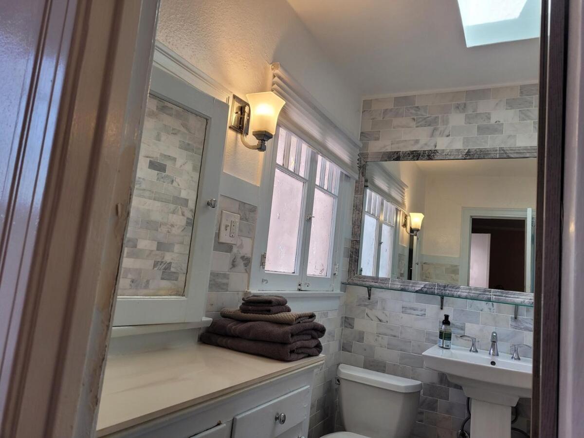 Apartment Beautiful In Hollywood! *